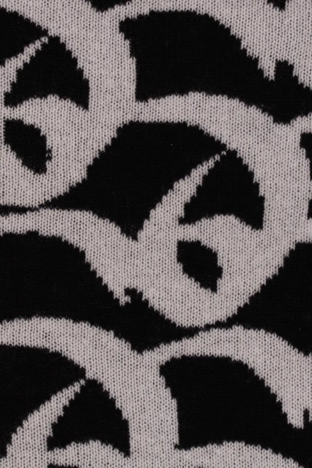 Triangle Monogram Goober cashmere black - alternative